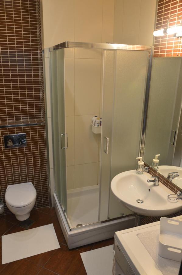 Teodora Lux Apartman Free Privat Parking Apartment Novi Sad Exterior photo
